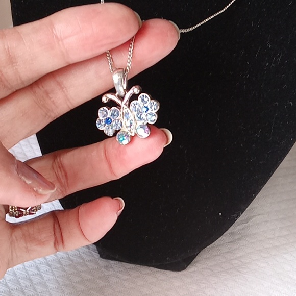 20" Sterling, Crystal Butterfly 🦋 Pendant Necklace -Dainty,Sparkly,Stately - Picture 1 of 6